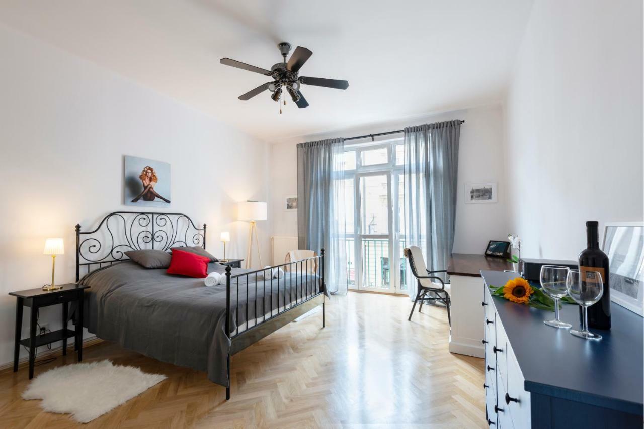 Apartment New Wawelo Cracow Old Town Apartments/ Garden View *